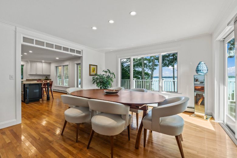 36 Goose Cove Lane, Freeport Maine 04032