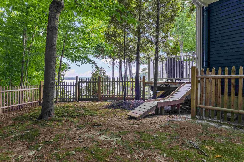 36 Goose Cove Lane, Freeport Maine 04032