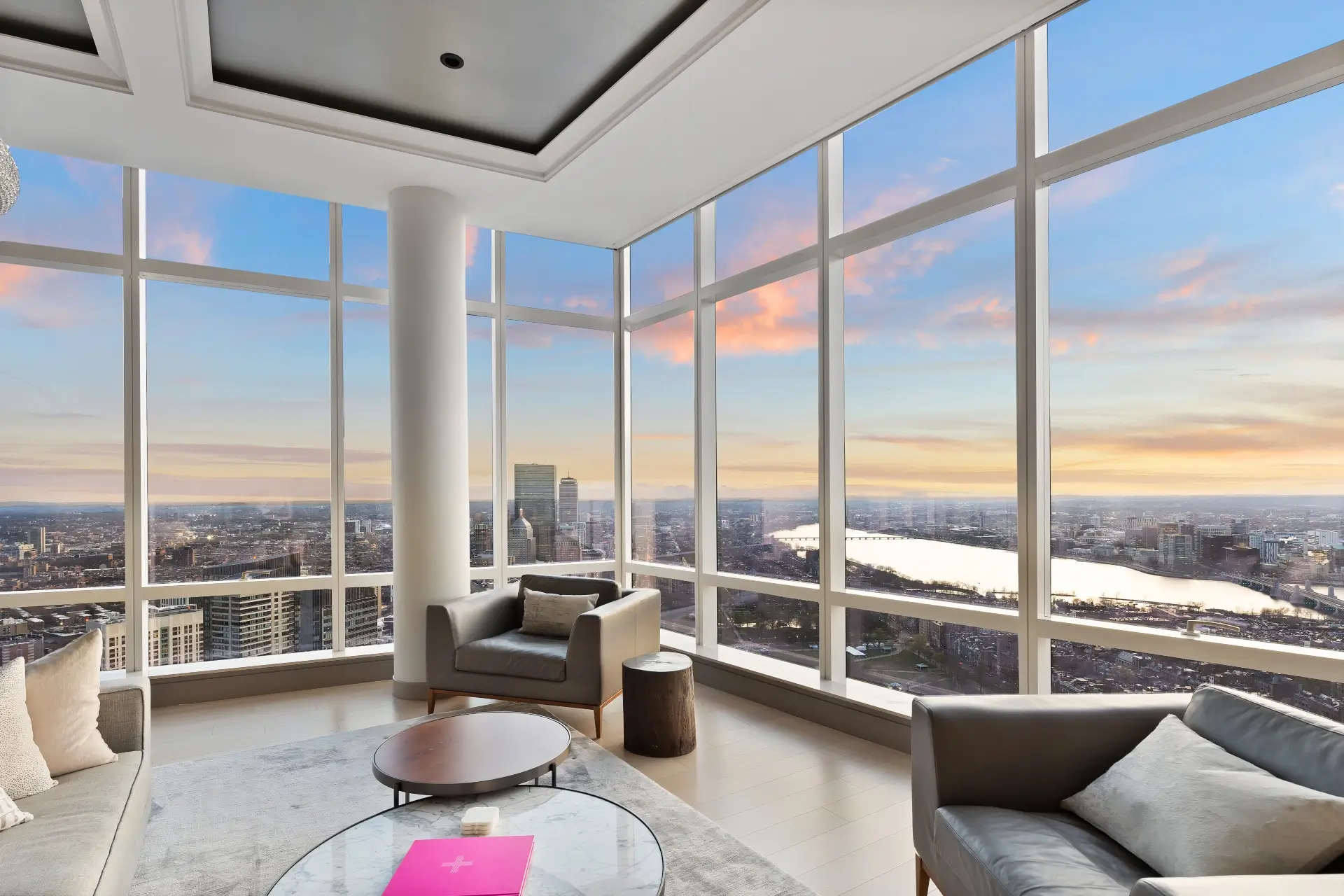 Luxury house with pool