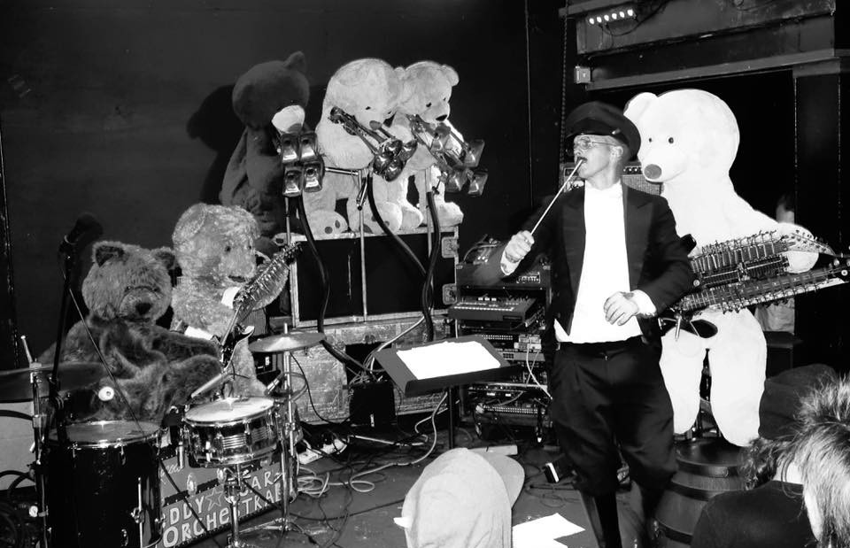 Teddy Bear Orchestra, Kurly Somthing Logo