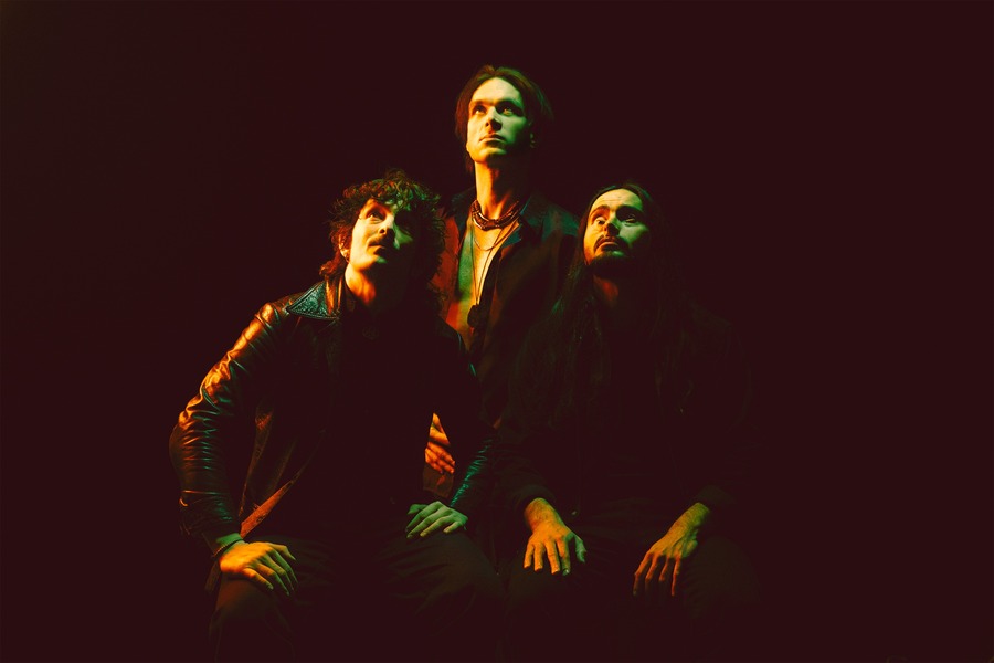 DIRTY SOUND MAGNET / GRAN MORENO