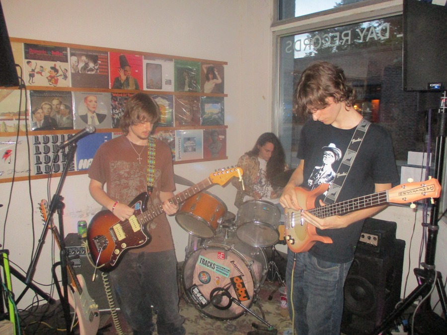 Kai & Clyde / Sharm / Grave Painters