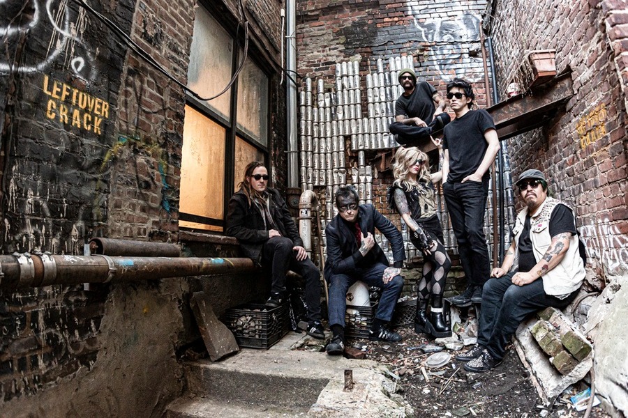 LEFTöVER CRACK - Pilfers