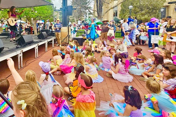 Kids' Matinee: Jenn Cleary's Kids' Folk Rock Show! Logo