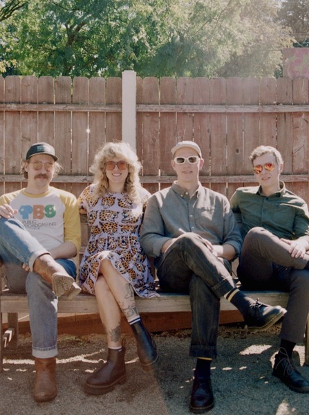 Sallie Ford & the Sound Outside Logo