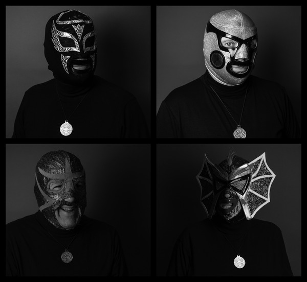 LOS STRAITJACKETS + THE CHUCKLEBERRIES Logo