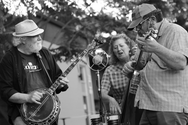 Dillweed and Chuck Darwin & The Knuckle Draggers Logo