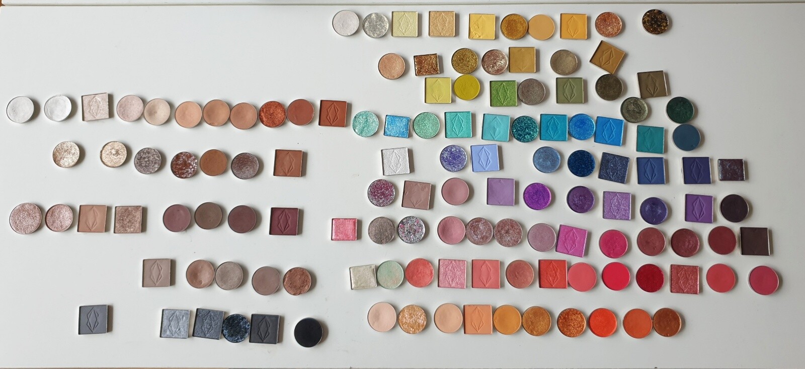 All my single eyeshadows. There are 37 neutral beiges, browns and greys and 92 colorful shades in all colors. ALL colors! All my single eyeshadows. There are 37 neutral beiges, browns and greys and 92 colorful shades in all colors. ALL colors!