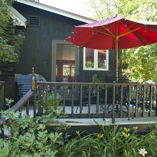 Jayne's getaway garden in New Hampshire - FineGardening