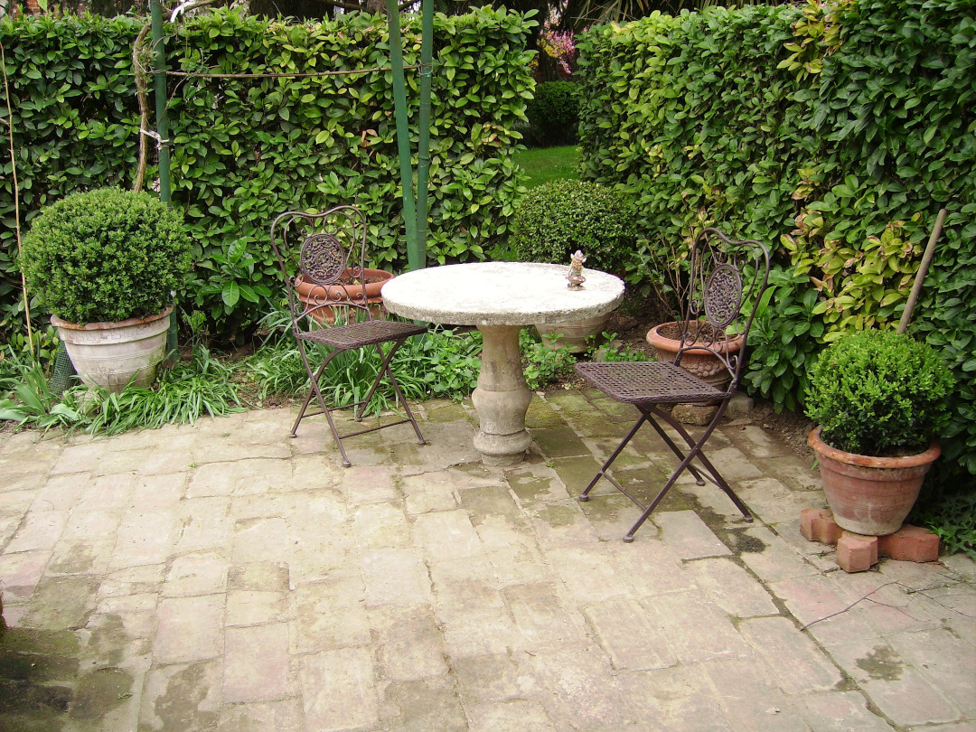 A Secret Garden In Italy Finegardening