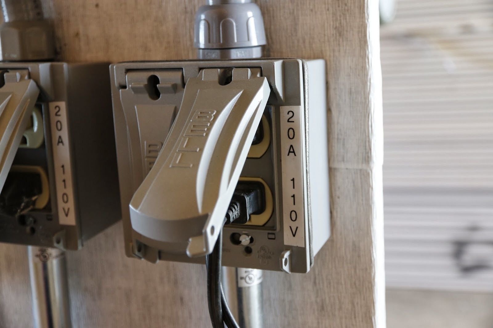 Temporary Job Site Power Box Plans to build your own Fine Homebuilding