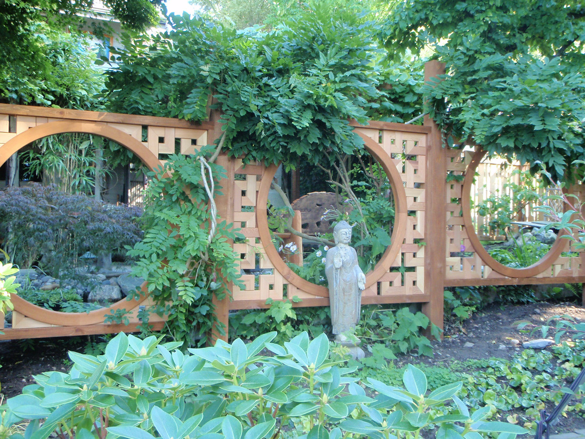 moon fence Fine Homebuilding