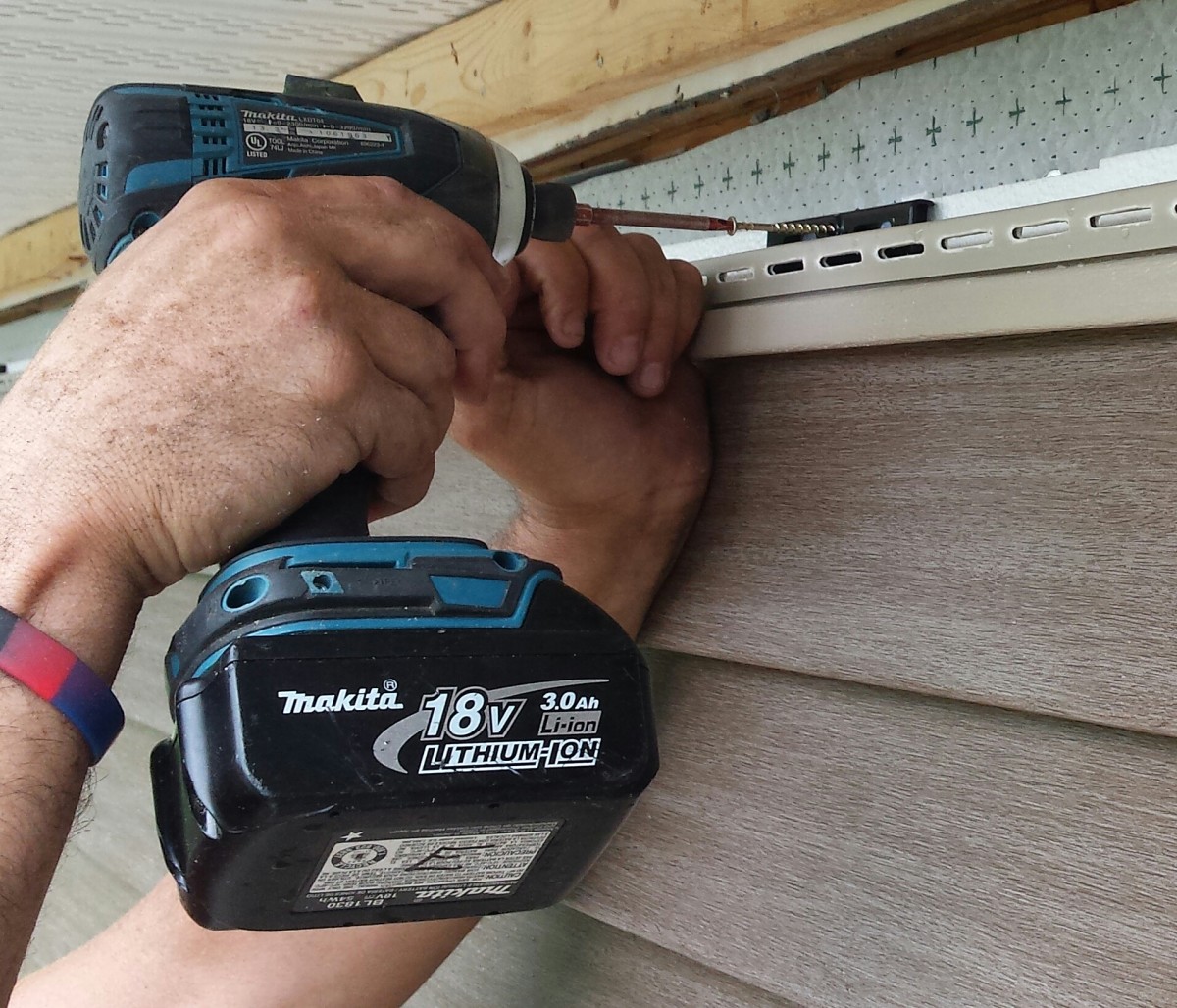 New Clip Promises Crisp Vinyl Clapboard Fine Homebuilding