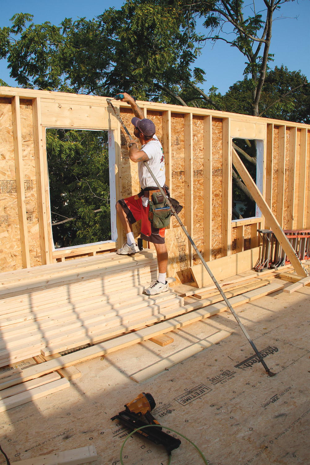 How to Frame Walls Plumb and Straight Fine Homebuilding
