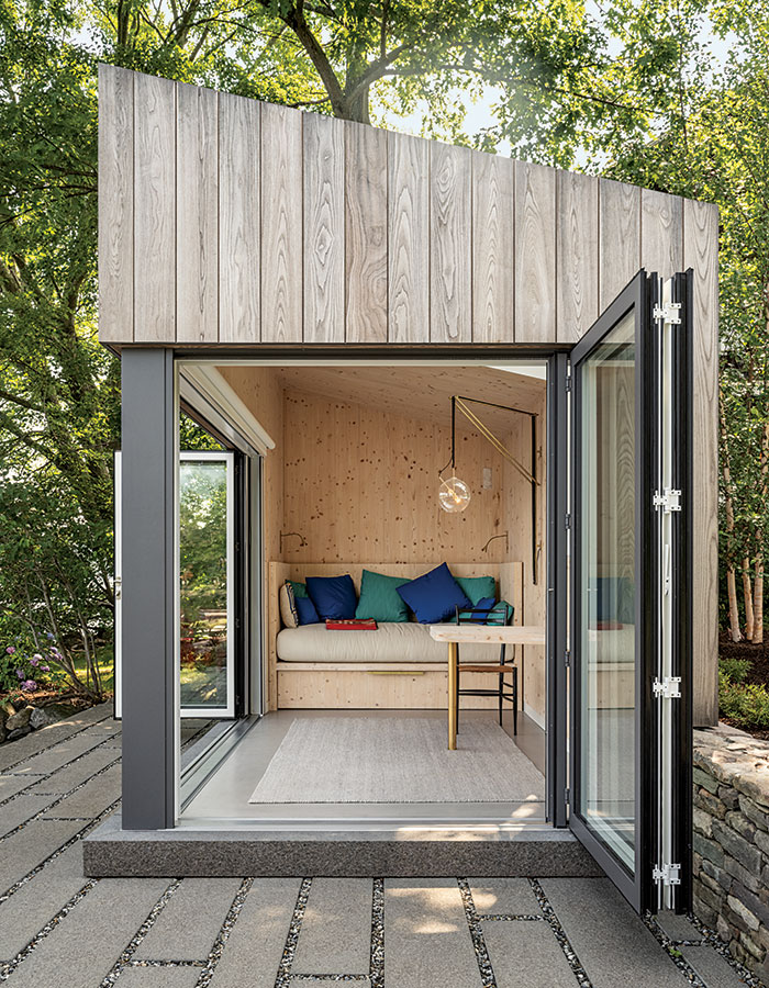 A freestanding structure living space