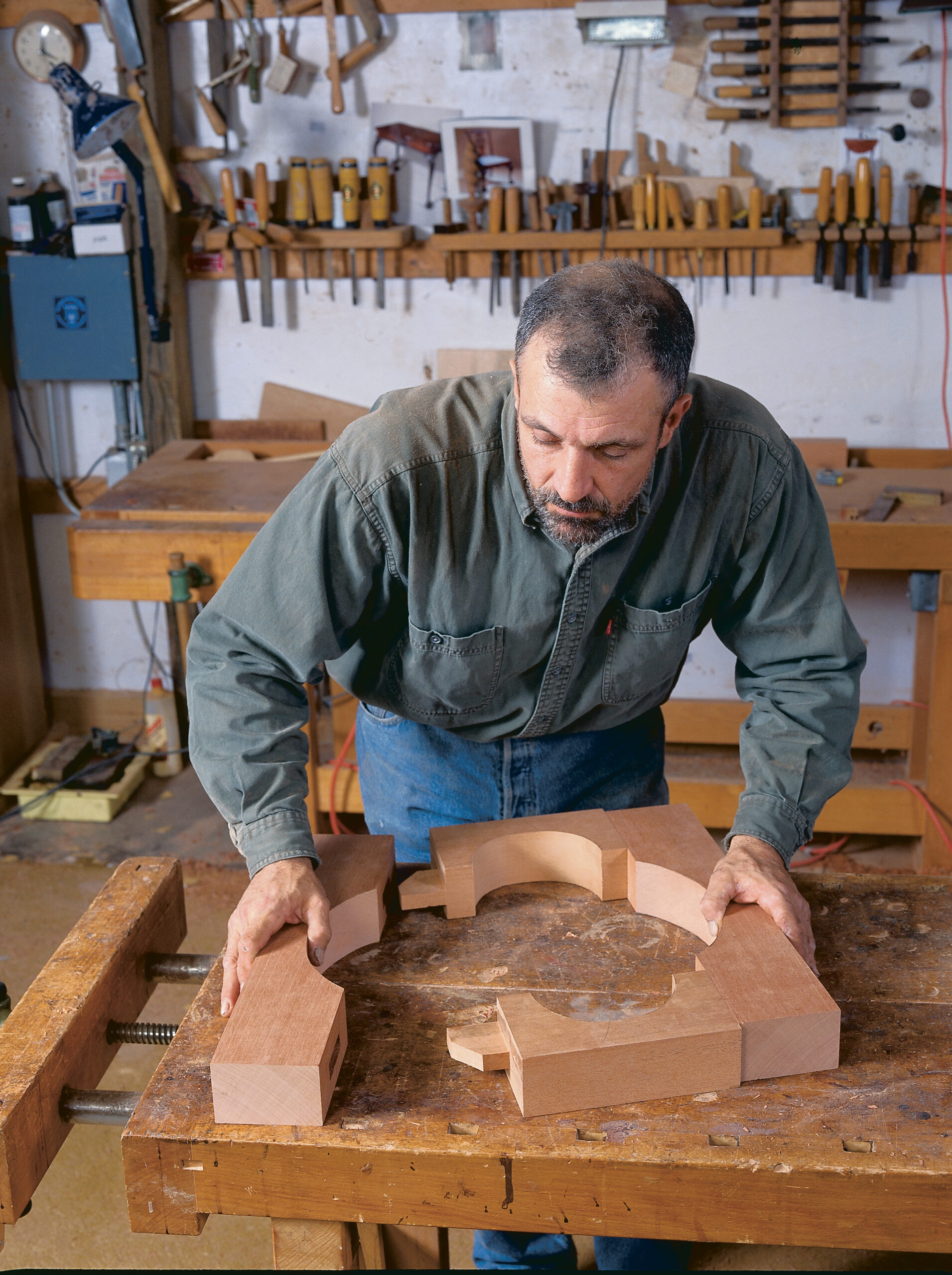assemble chippendale stool frame by hand