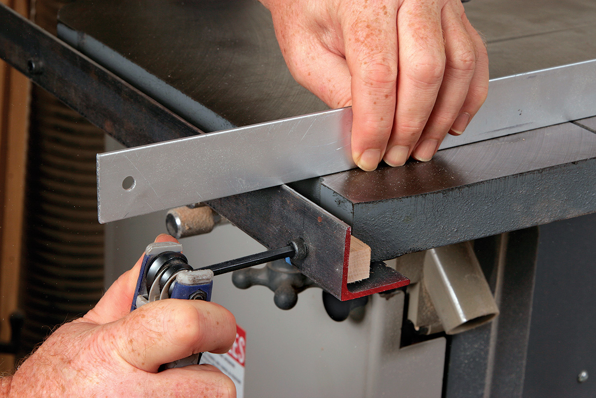 Make Your Own Bandsaw Fence FineWoodworking