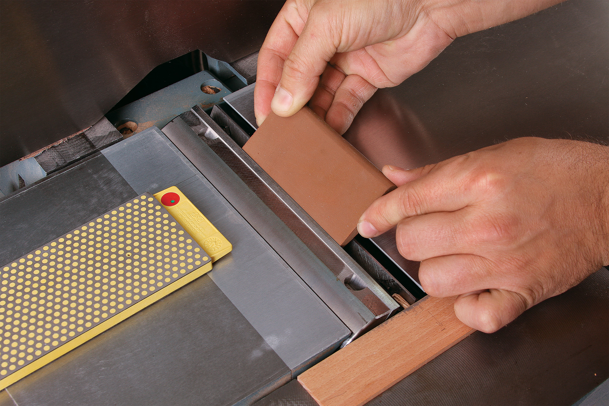 Sharpen Jointer Knives in Place FineWoodworking