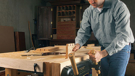 Tool Test: 14 Bench Vises - FineWoodworking