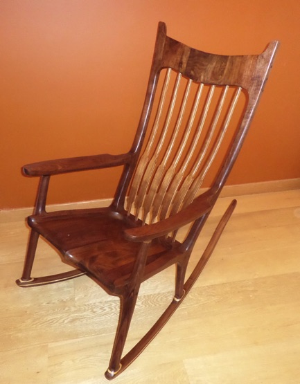 A Maloof inspired walnut rocker with some little variations ...
