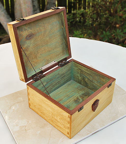Yellowstone Souvenir Box FineWoodworking