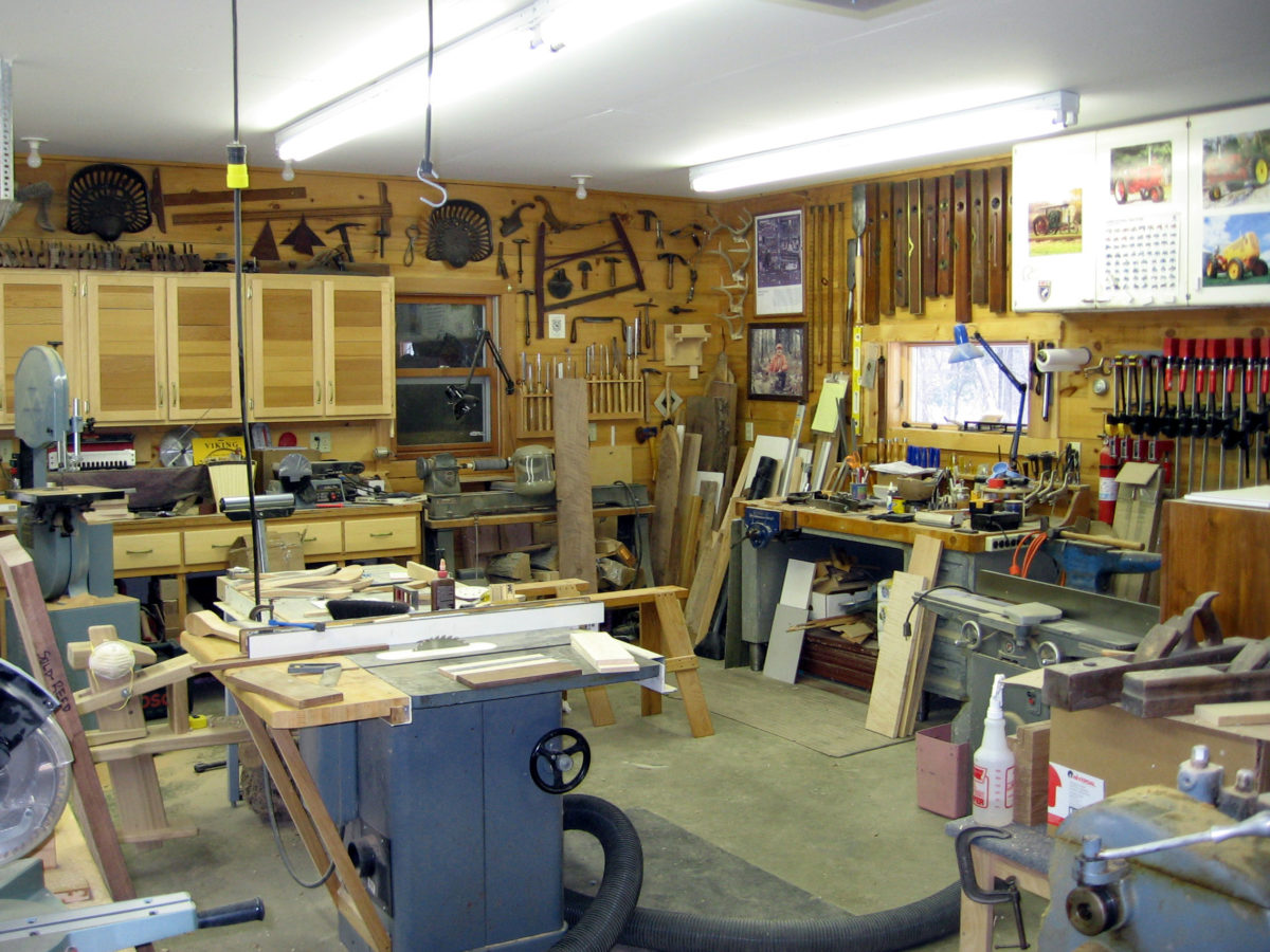 A Hobbyist Northwoods Shop and Hideout. FineWoodworking