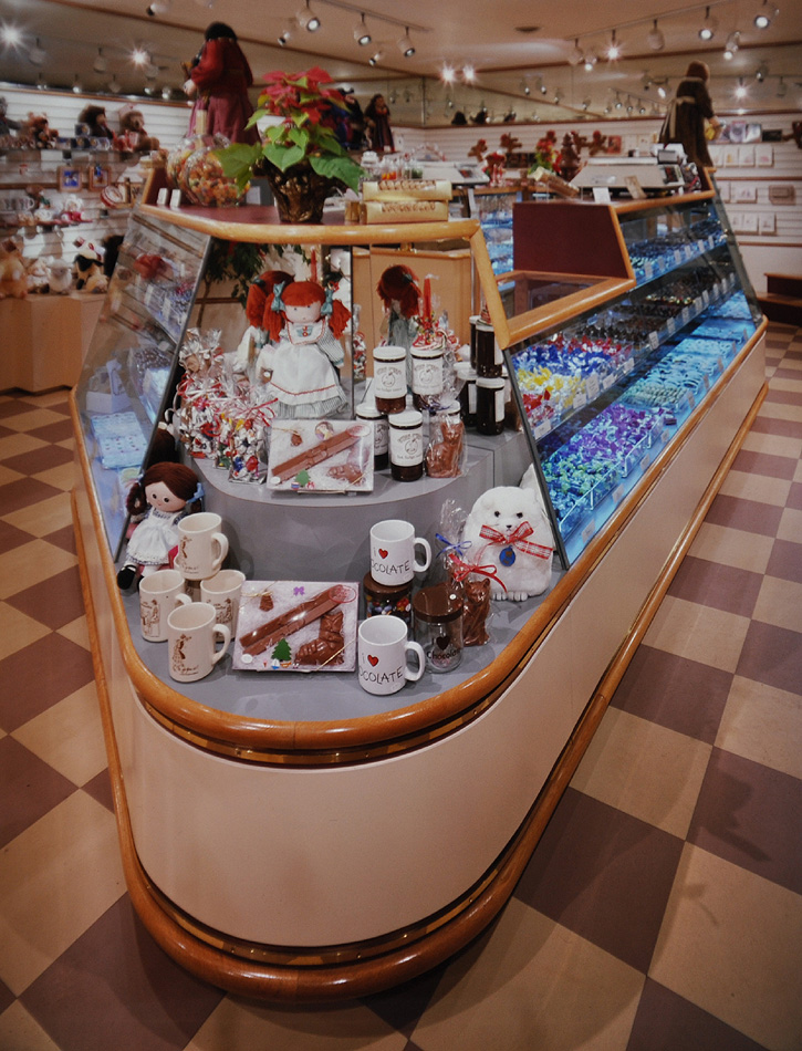 a dozen case pieces - FineWoodworking