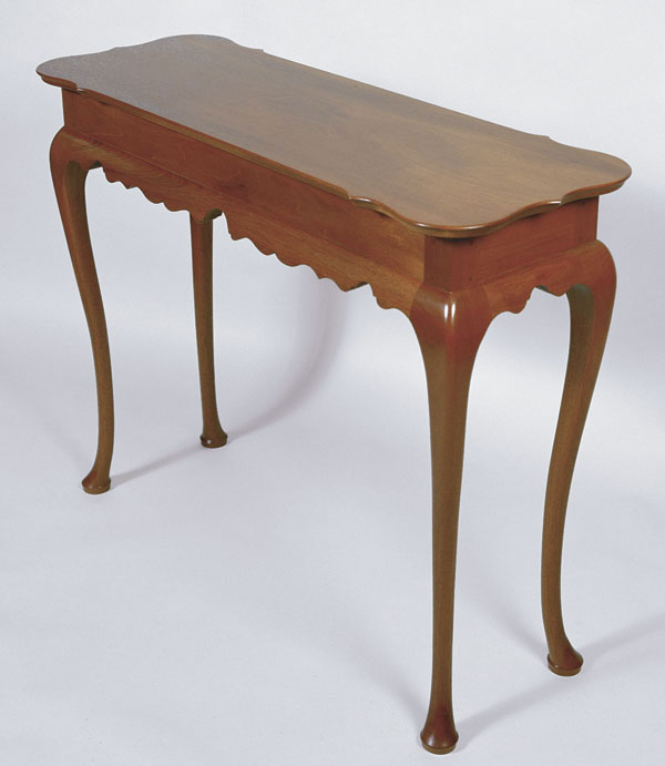 Queen Annestyle Hall Table FineWoodworking