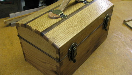 Hand cut Dovetail Tool Box - FineWoodworking
