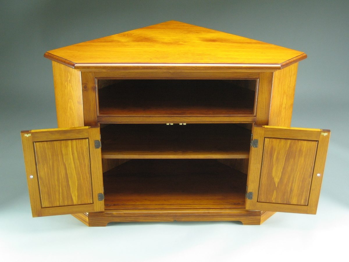 Pine Corner TV Stand FineWoodworking