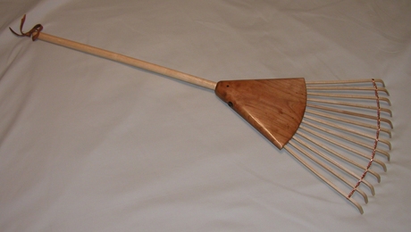 Leaf Rake - FineWoodworking