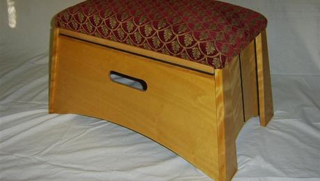 Collapsible foot rest - FineWoodworking