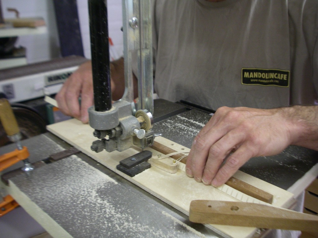 kerfed lining jig FineWoodworking