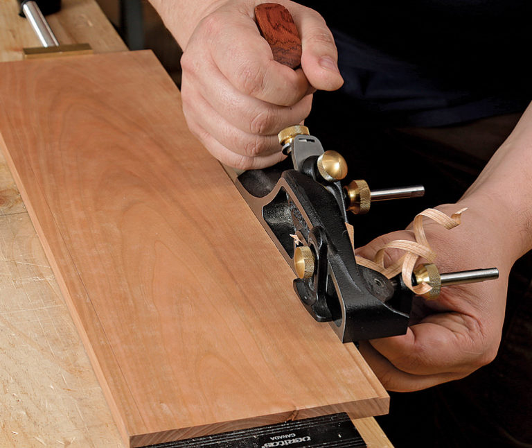 Three ways handtool woodworkers cut a rabbet joint