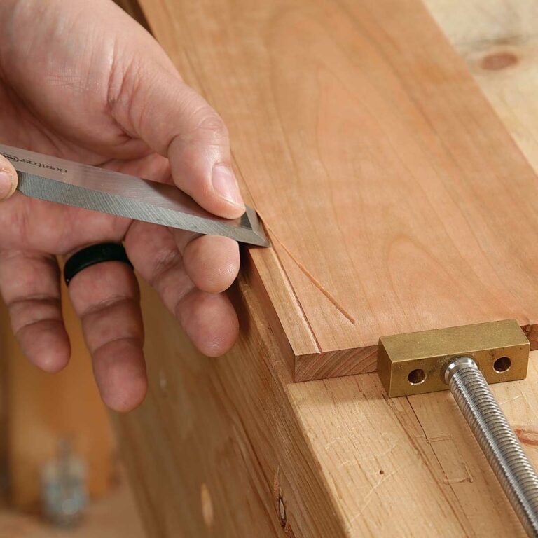 Three ways handtool woodworkers cut a rabbet joint