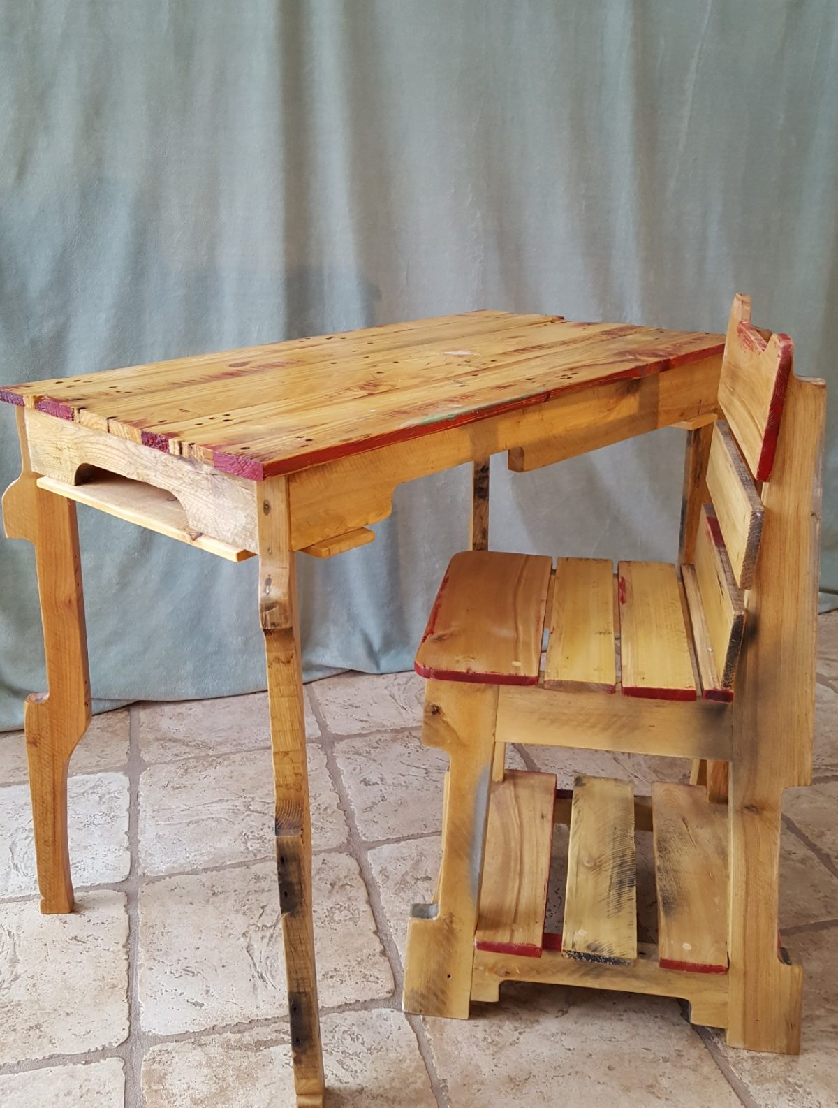 Pallet Desk and Chair FineWoodworking