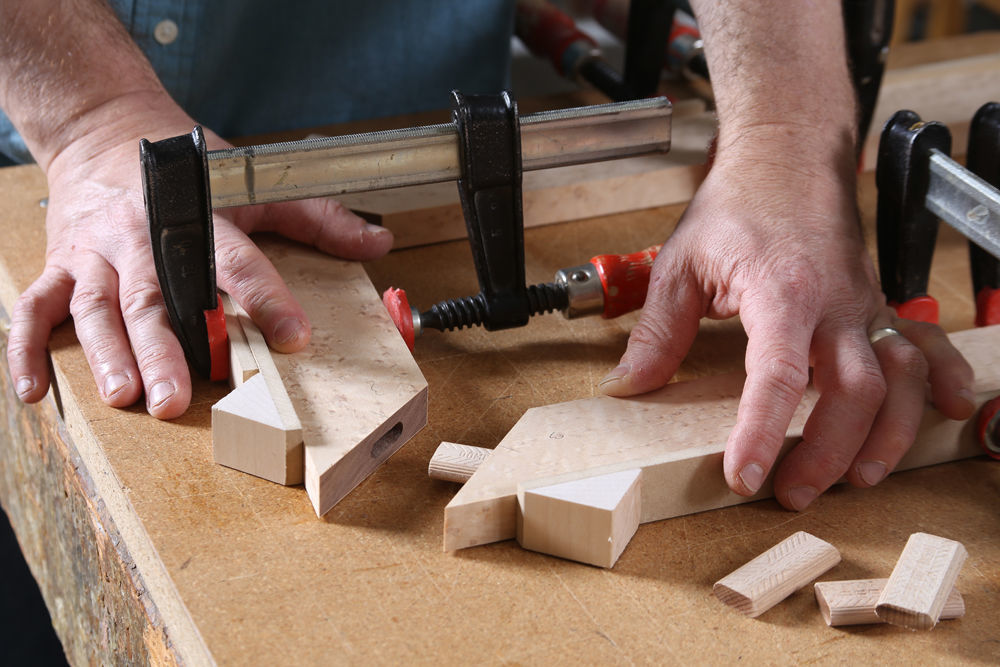 Clamping tricks for mitered frames FineWoodworking