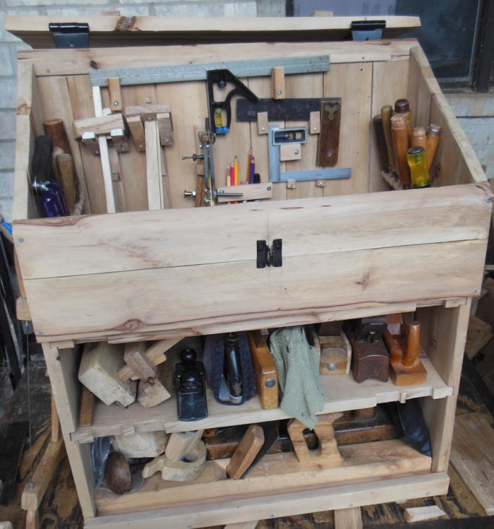 plywood vs solid wood (pine shelving) for basic carpenter ...