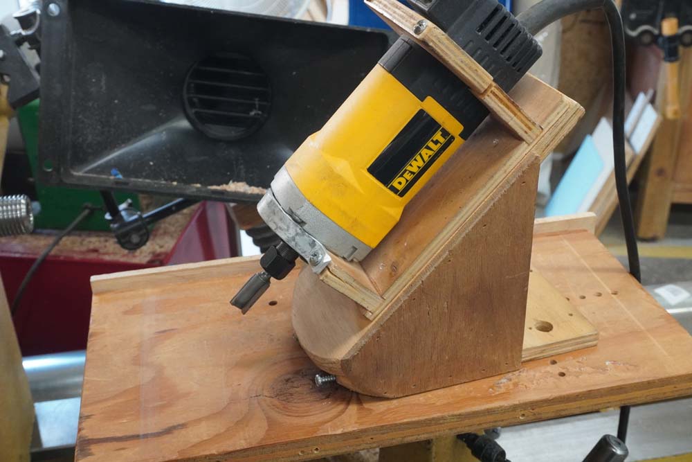 Using a router at the lathe FineWoodworking