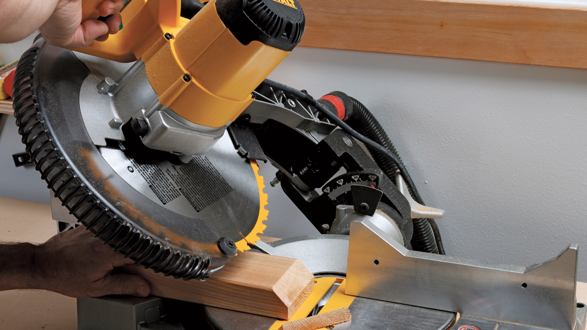 The bottoms and tops of the uprights have small bevels on the end, which are pretty to look at and simple to cut on the miter saw.