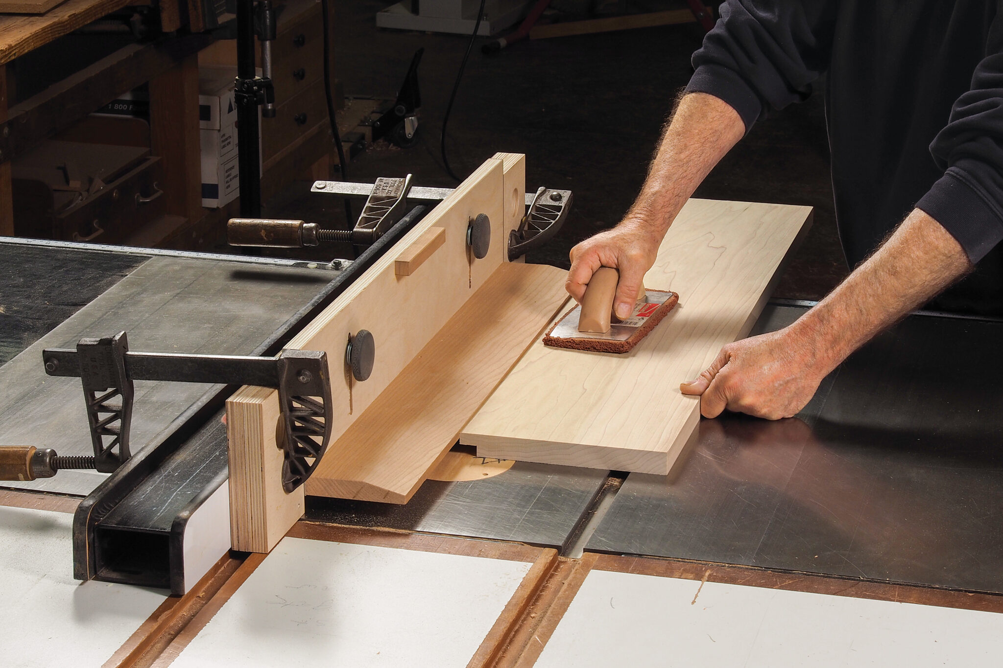 Build an Adjustable Tablesaw LFence FineWoodworking