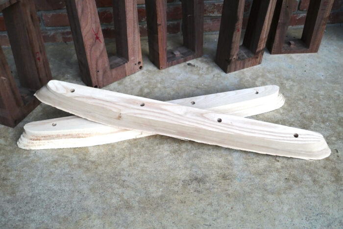 Scraps of ash with edges shaped like a mesa ridge