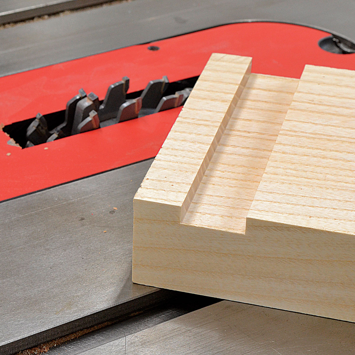 Review: Infinity Dadonator XL 8-in. dado stack - FineWoodworking