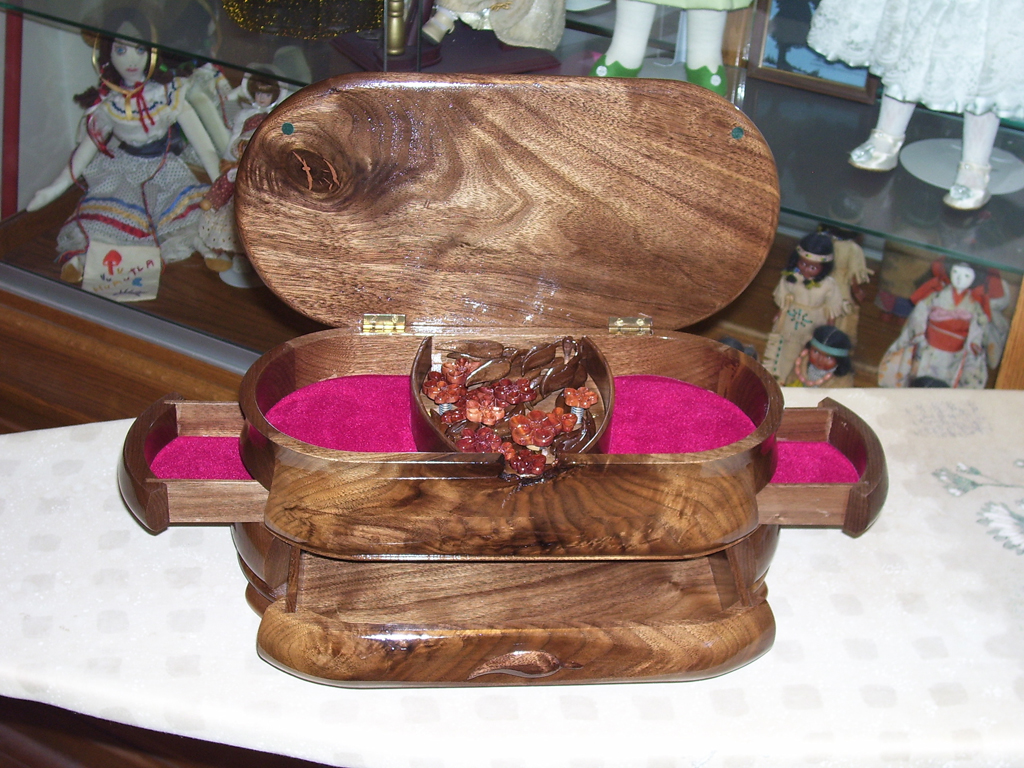 walnut jewelry box FineWoodworking