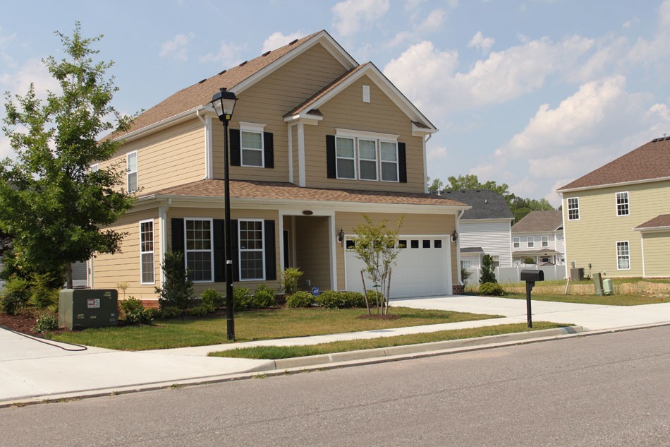 Graystone Reserve, Suburban Dr Suffolk, VA 23434 Community