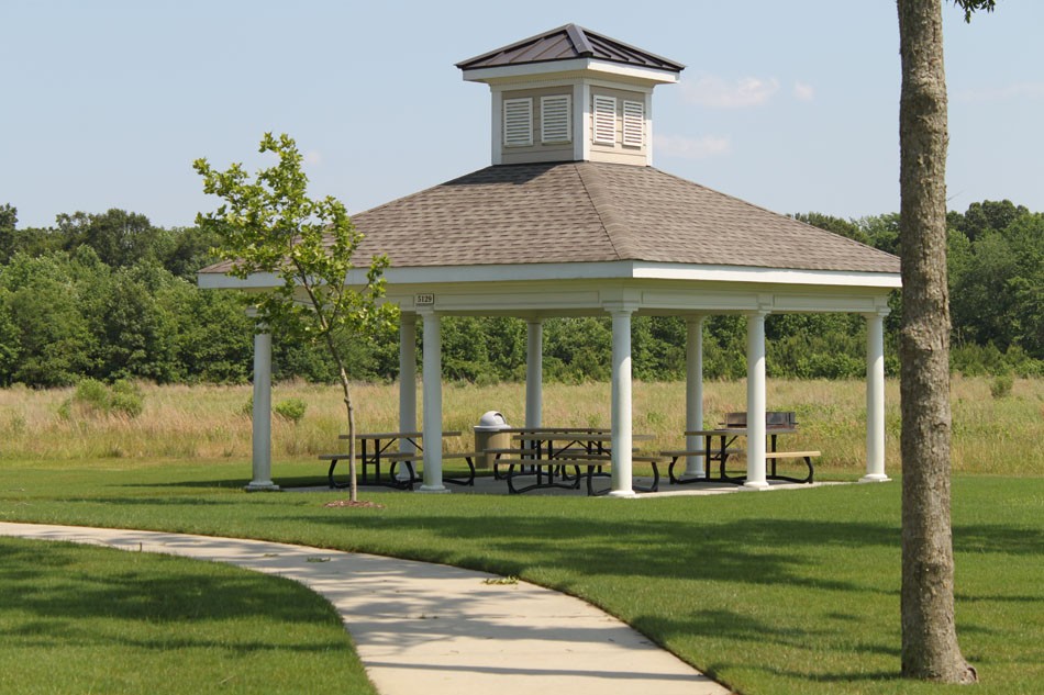 Kings Fork Farm, Queens Point Dr Suffolk, VA 23434 Community