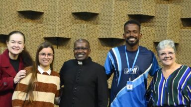 Momento de cuidar, escutar e valorizar a vida