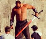 Cualquier día pierdo la cabeza Logo