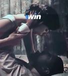 Cuck Allen: Hailee spits, Lumuhh Swallows Logo