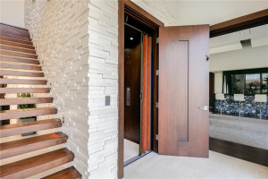 141 Bay Colony Drive, Fort Lauderdale, FL 33308